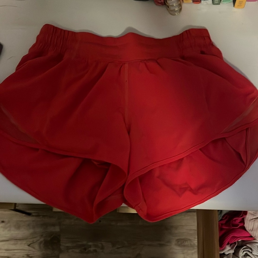 red lululemon hotty hots